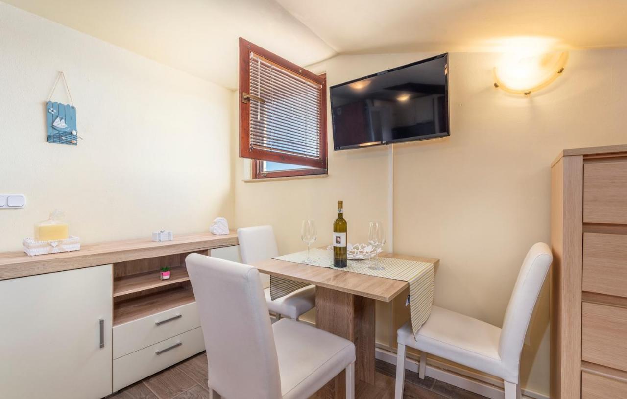 Apartment Zeljka Poreč Exteriör bild